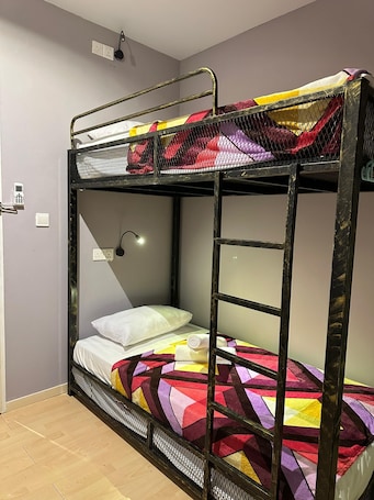 ๋ฒ ์ด์ง ๊ณต์ฉ ๋๋ฏธํ ๋ฆฌ | 1 ๊ฐ์ ์นจ์ค, ๋ฌด๋ฃ WiFi