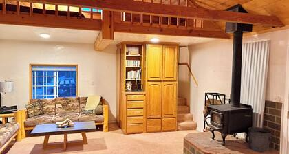 Kennedy Bluebird: off-grid cabin near SF Kern River