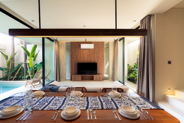 Villa Luxe, 3 chambres, piscine privée | Salle à manger