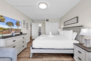 Signature Condo, 2 Bedrooms, Balcony, Ocean View