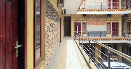 Hotel O Surabaya near Pelangi Park formerly D'best Kutisari