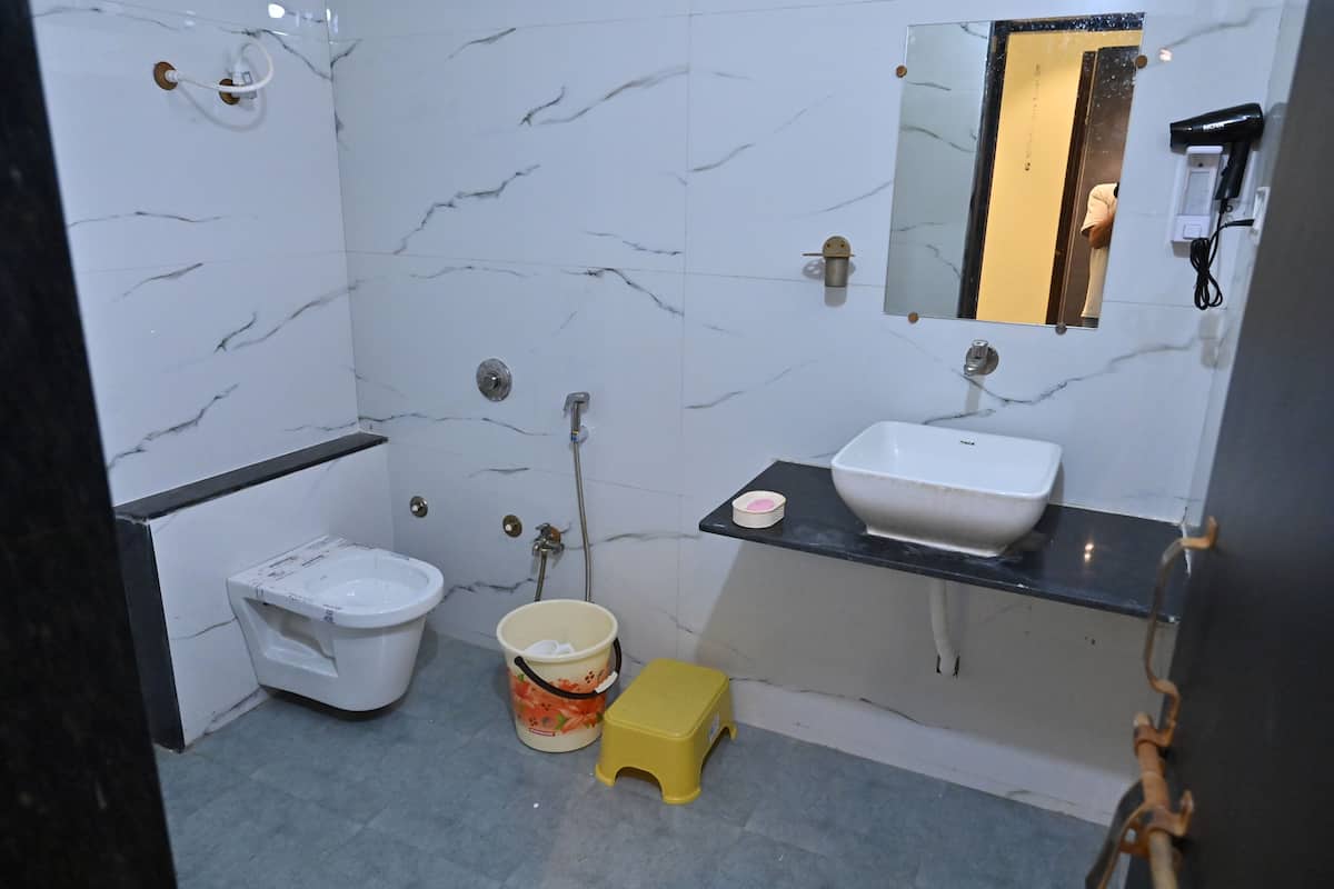 Chambre Double Confort | Salle de bain