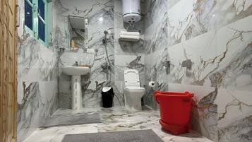 Free toiletries, towels