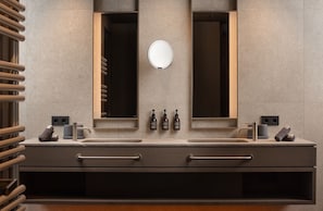 Deluxe Chalet, Mountain View | Bathroom