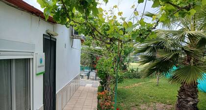 Maison de campagne privé avec terrasses et jardins dans une finca avec piscine