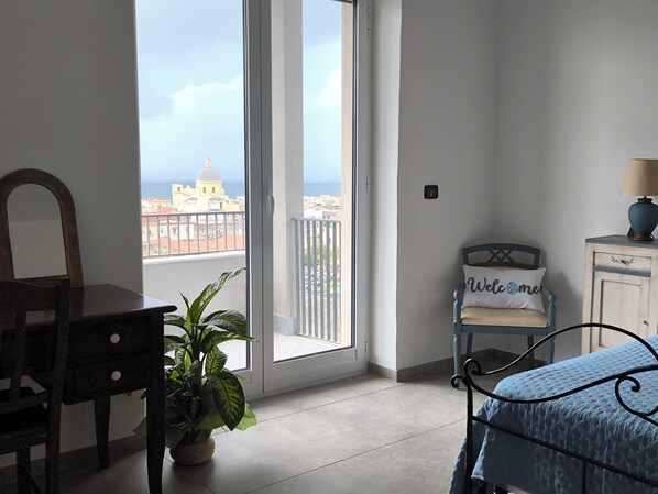 1 chambre, bureau, lit parapluie, Wi-Fi