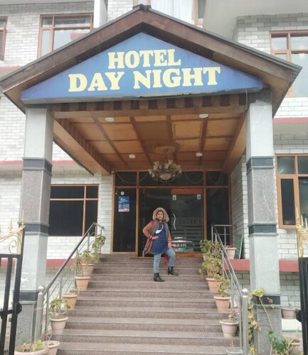 Hotel Day Night