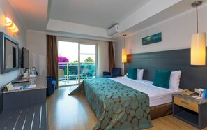 ตู้นิรภัยในห้องพัก