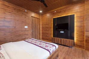 ห้องดีลักซ์ | 1 ห้องนอน, เตารีด/โต๊ะรีดผ้า, Wi-Fi ฟรี