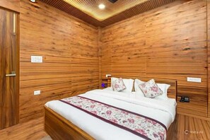 Deluxe Room | Iron/ironing board, free WiFi - Mountain Villa Mussoorie  (Mussoorie)