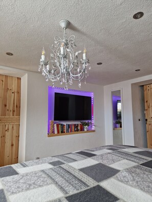 1 bedroom, travel crib, free WiFi, bed sheets