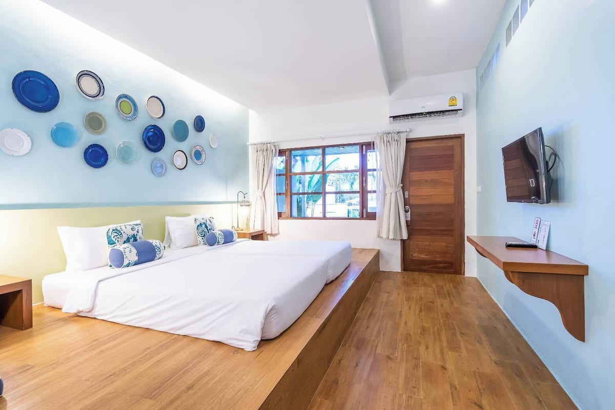 Habitación con 1 cama matrimonial o 2 individuales, vista al patio | Wifi gratis