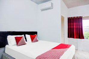 Habitació doble Deluxe | 1 dormitori, escriptori, wifi gratuïta i roba de llit 