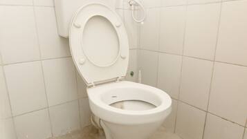 Asciugamani, sapone, carta igienica