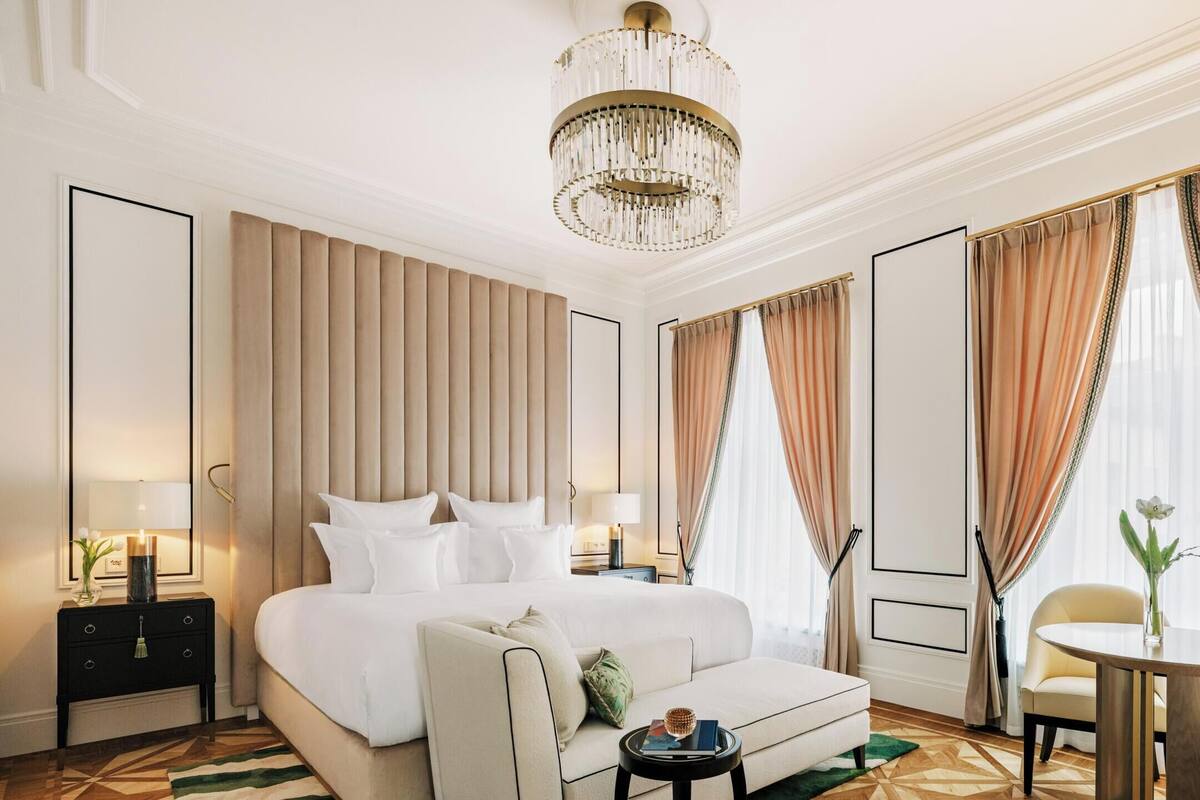 Signature Suite, City View | Premium bedding, down comforters, Select Comfort beds, minibar
