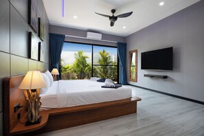 4 bedrooms, iron/ironing board, WiFi, bed sheets