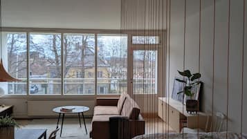 Apartment, 1 Bedroom, Balcony, Garden View | Living room