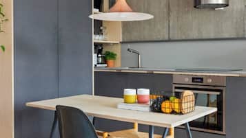 Apartment, 1 Bedroom, Balcony, Garden View | Interior