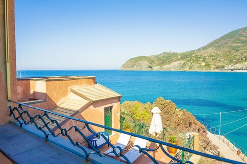 Villa in Levanto with 7 bedrooms sleeps 14