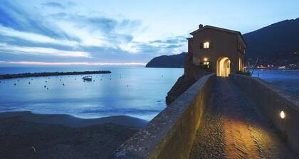 Villa in Levanto with 7 bedrooms sleeps 14