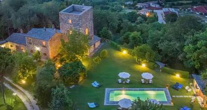 Villa in Castel Viscardo with 5 bedrooms sleeps 10