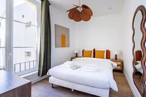 2 bedrooms, iron/ironing board, travel crib, WiFi