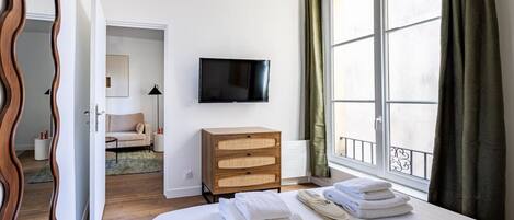 2 chambres, fer et planche à repasser, lit parapluie, Wi-Fi