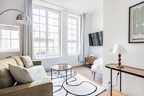 TV - Appart 4pers#1BedRoom#Mouffetard#Sorbonne (Paris)