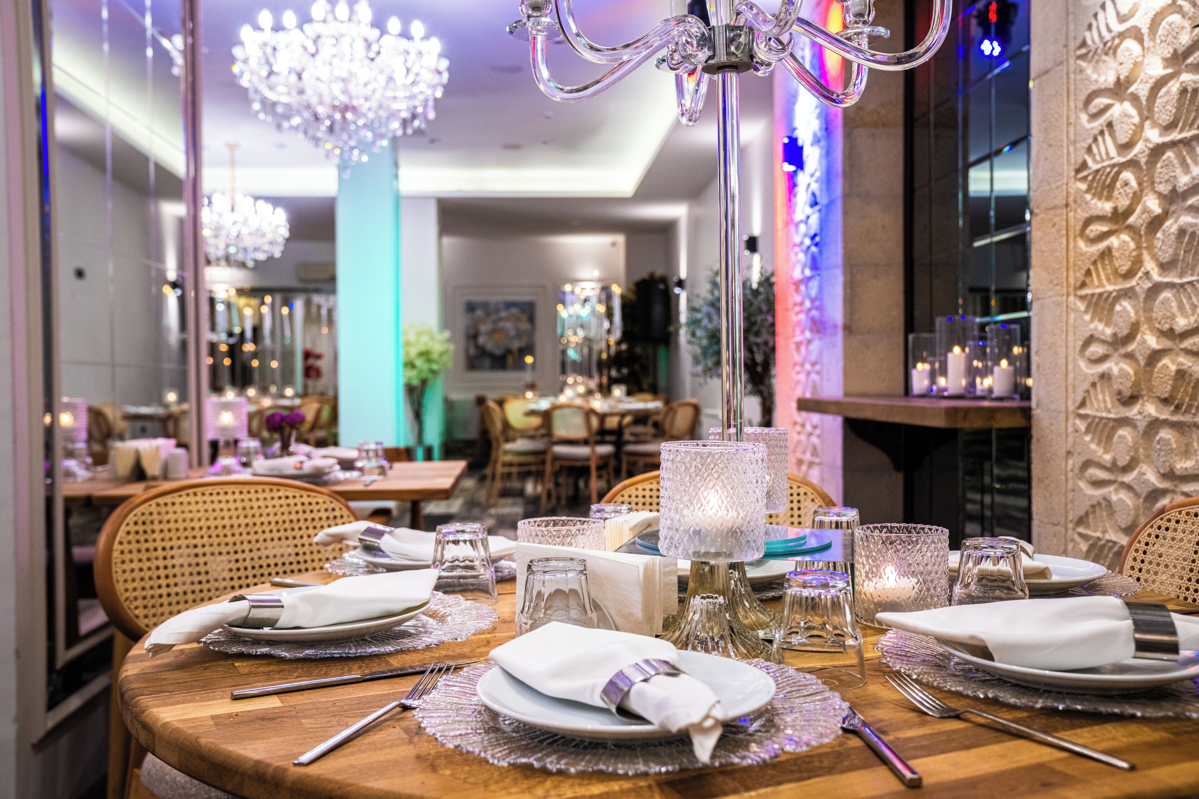 Café da manhã com buffet grátis todos os dias