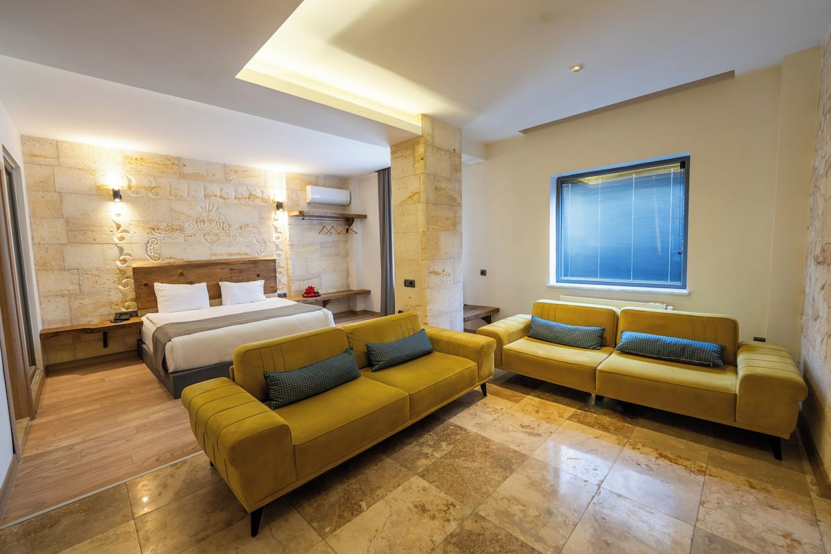 Exclusive Double Room, Private Bathroom | Bar mini, ruang kerja komputer riba, Wi-fi percuma, cadar katil