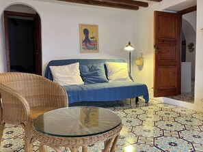 別墅, 2 間臥室, 吸煙房, 陽台 | 起居區 | 書籍