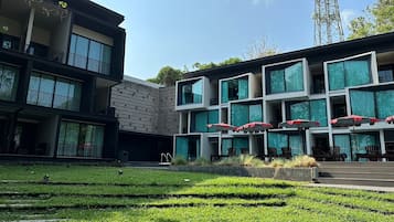 Ngoại thất