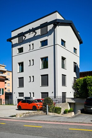 Exterior - Modern Concept Suite Crocetta 4 in Lugano (Viganello)