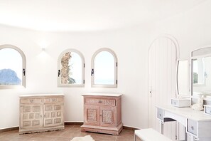 Douche, sèche-cheveux