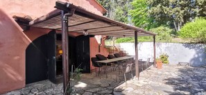 Outdoor dining - Elegante villa con piscina a soli 12 km da Firenze ideale per famiglie e gruppi (Toscana)
