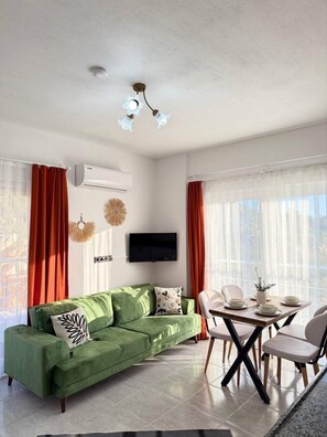 Deluxe Apartment, Balcony, Sea View | 1 bedroom, soundproofing, iron/ironing board, free WiFi