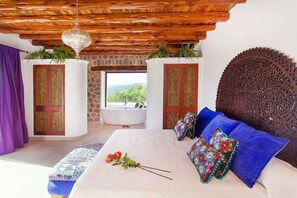 5 bedrooms, iron/ironing board, travel crib, free WiFi