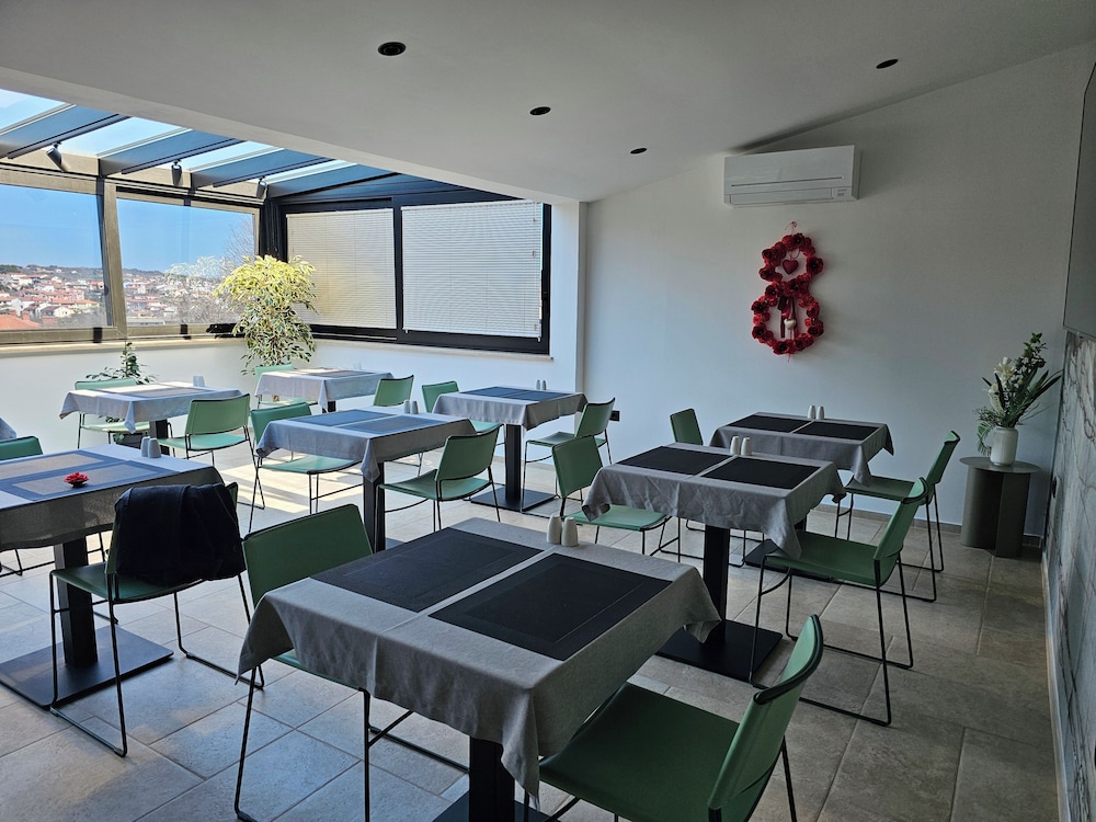 B&B Arena Prestige Rooms photo 4