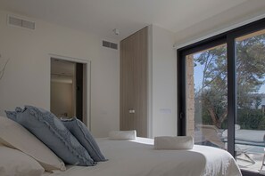 5 Schlafzimmer, Bügeleisen/Bügelbrett, Reisekinderbett, kostenloses WLAN