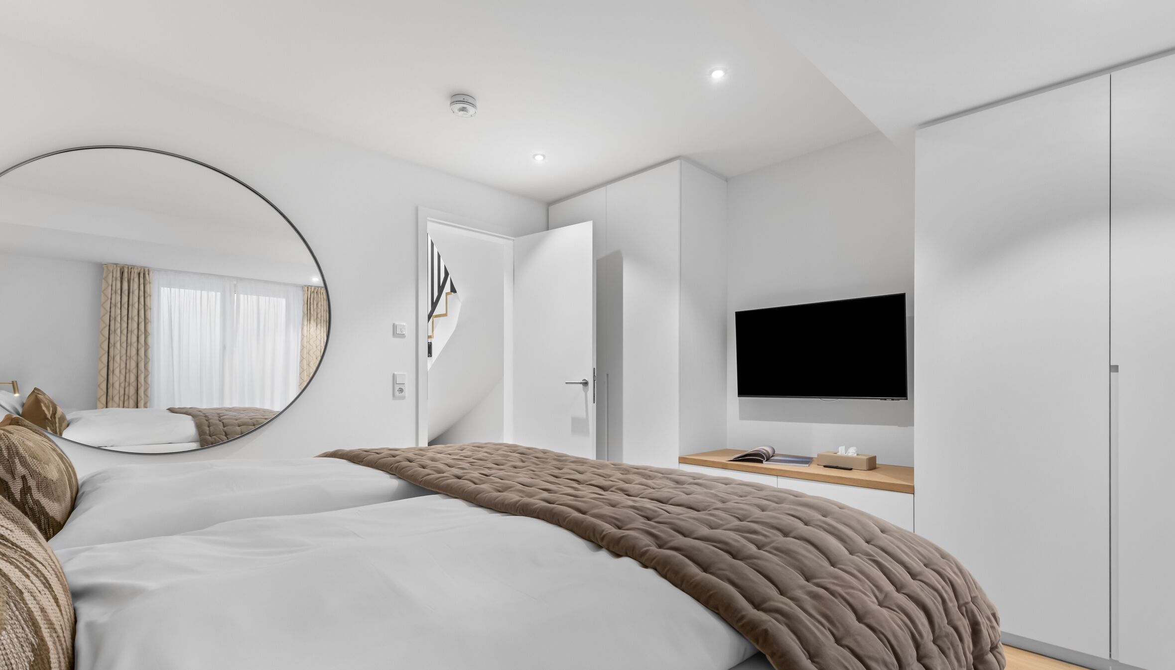 2 bedrooms, iron/ironing board, travel crib, free WiFi