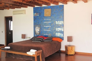 5 bedrooms, travel cot, free WiFi - My Rental Homes - Villa Sun with sea view, pool and large garden (Sant Antoni De Portmany)
