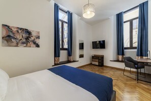 2 chambres, fer et planche à repasser, Wi-Fi, draps fournis