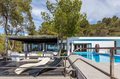 My Rental Homes - Villa Tomsk with private pool near the sea and panoramic view