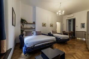 2 bedrooms, iron/ironing board, WiFi, bed sheets