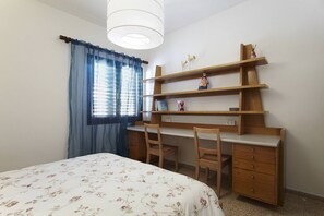3 habitaciones, tabla de planchar con plancha y wifi gratis
