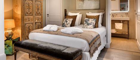 1 bedroom, iron/ironing board, internet, bed sheets