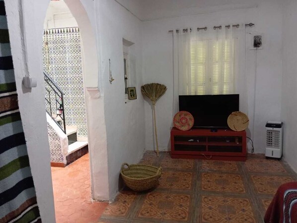 Interior - The bird house (Tlemcen)