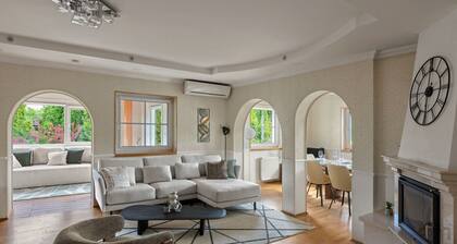 Pool cottage retreat near Prague