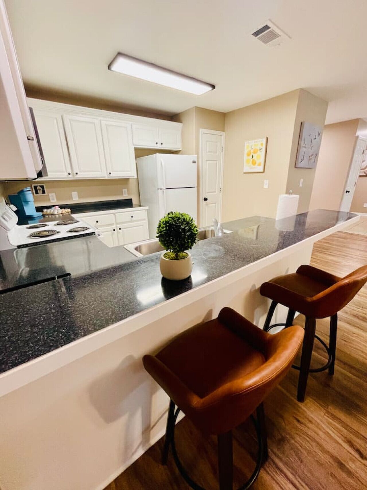 冰箱、微波炉、烤箱、炉灶