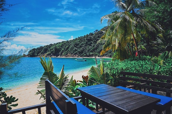 Terrace/patio - Rimba Resort - Dive Centre and Spa (Sibu Island)